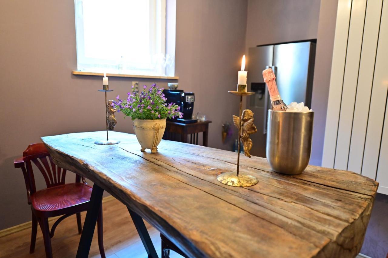 Lovely 2 Bedroom Apartment In Historic City Center Sibiu Esterno foto